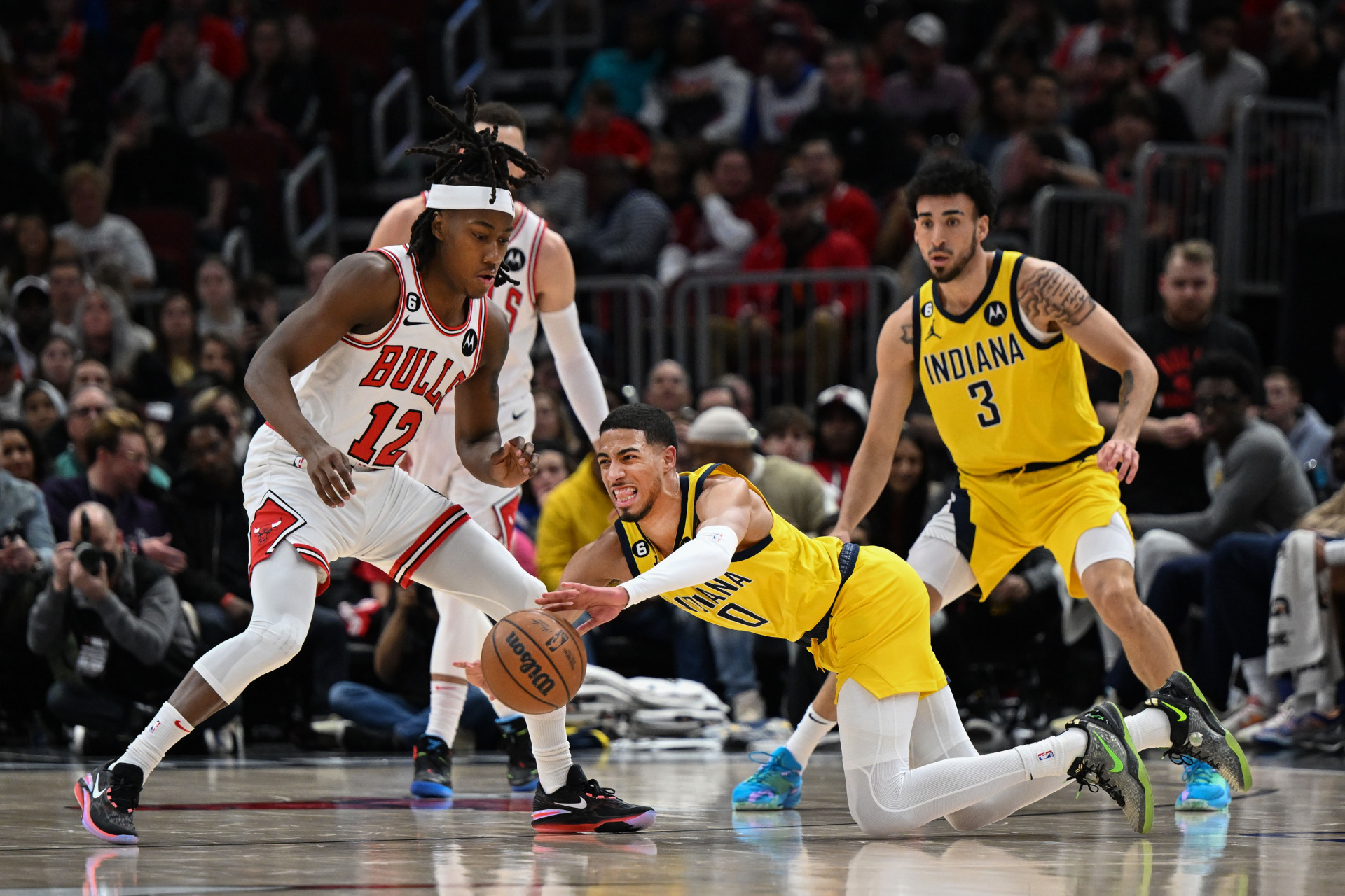 开云体育官网-热火绝杀骑士，拉文惊艳四座